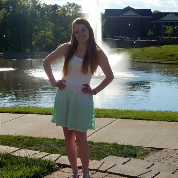 MEET ME 🌻 - Picture 3 of 8